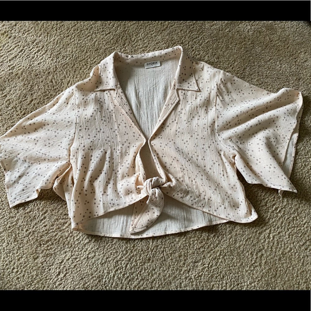 Vici front tie top